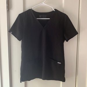 XS Black Casma 3 Pocket FIGS Scrub Top